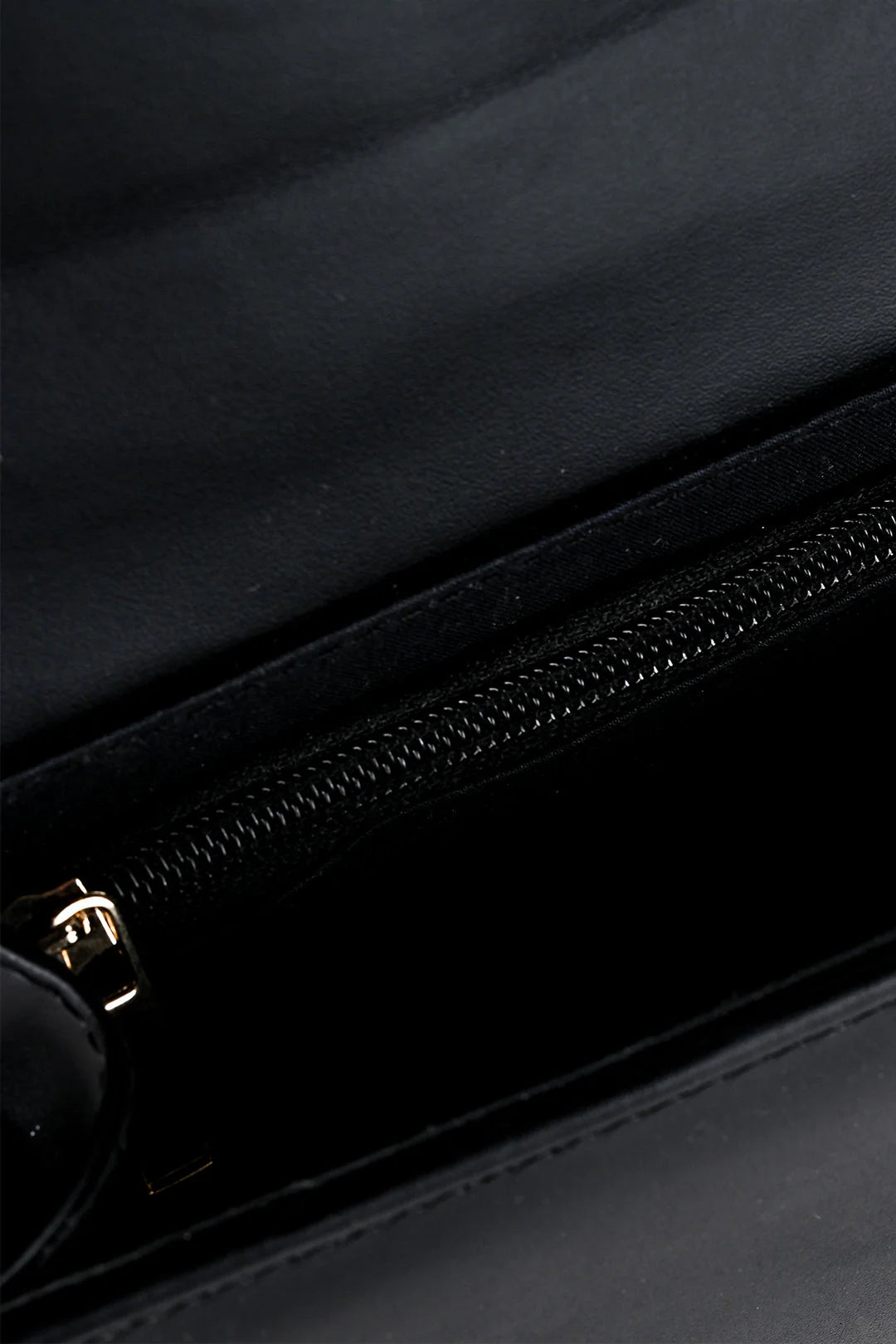 Culture Handbag CarryMe Black