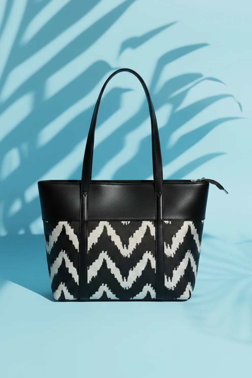 Culture - ZigWave Shoulder Canvas Bag - Black